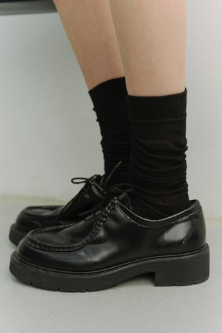 SHEER KNEE SOCKS BLACK