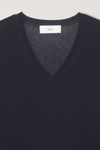 UNISEX CASHMERE V-NECK SWEATER BLACK
