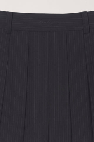 PLEATS MINI STRIPED SKIRT BLACK STRIPE