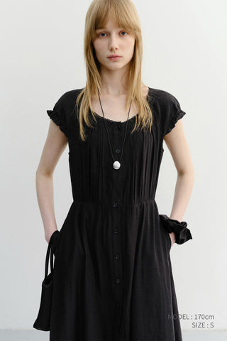 SLEEVELESS SHIRRING DRESS BLACK