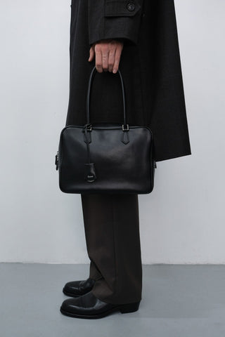 CLASSIC 28 LEATHER BAG BLACK