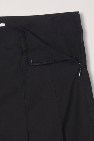 PLEATS LONG SKIRT BLACK