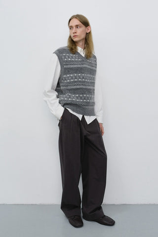 UNISEX CRAFTED V-NECK KNIT VEST GREY