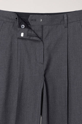 PLEATED SEMI-WIDE SLACKS CHARCOAL GREY