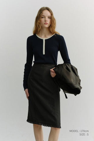 BUTTONED ROUND-NECK KNIT TOP NAVY
