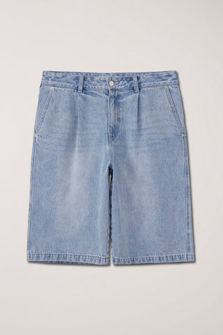 PLEATED BERMUDA DENIM SHORTS LIGHT BLUE