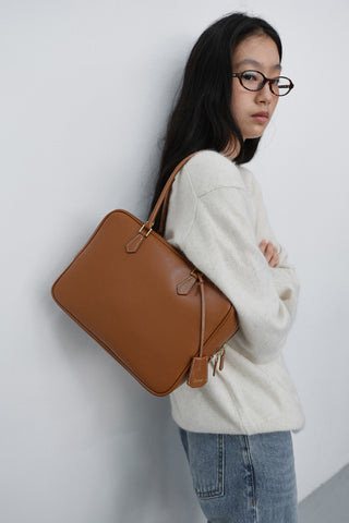 CLASSIC 28 LEATHER BAG TAN