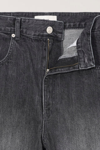 RELAXED CURVED JEANS WASHED GREY