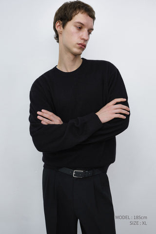 UNISEX ESSENTIAL CREWNECK SWEATER BLACK