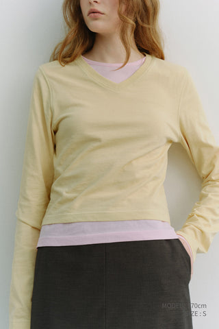 ESSENTIAL PETIT V-NECK T-SHIRT BUTTER