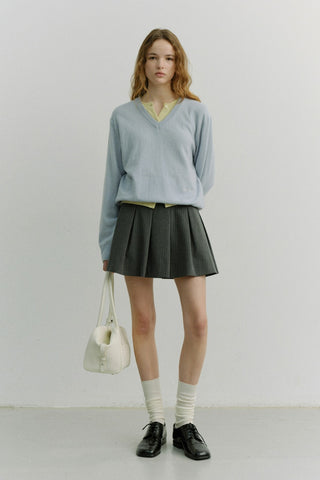 UNISEX SOFT V-NECK SWEATER SOFT BLUE