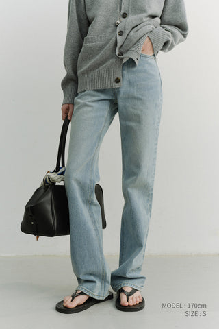 ESSENTIAL SEMI BOOT-CUT JEANS LIGHT BLUE