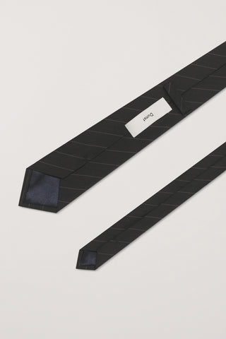 STRIPED TIE BLACK