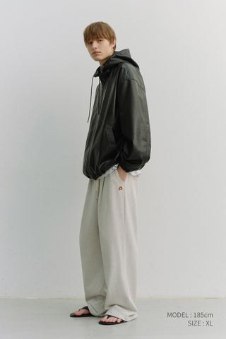 UNISEX LEATHER LOGO WIDE SWEAT PANTS OATMEAL MELANGE