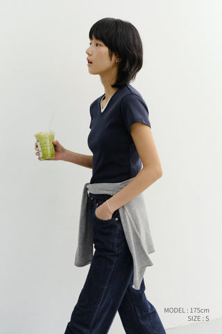V-NECK SLIM TOP NAVY