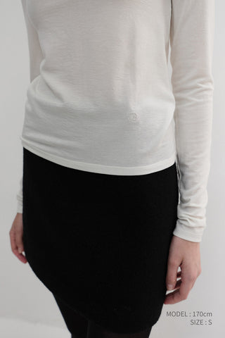 ESSENTIAL ROLL NECK TOP OFF WHITE