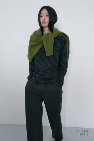UNISEX CASHMERE V-NECK SWEATER OLIVE GREEN