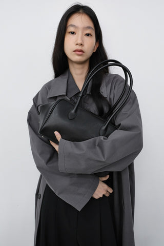 SOFT FRAME COMPACT SHOULDER BAG BLACK