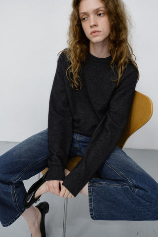 UNISEX ESSENTIAL CREWNECK SWEATER CHARCOAL GREY