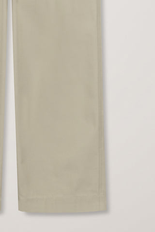 PLEATED CHINO SLACKS CLASSIC BEIGE
