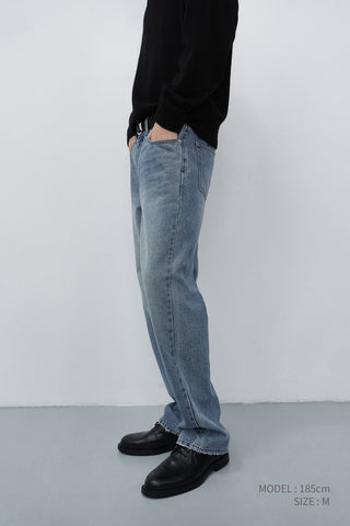 ESSENTIAL LOOSE JEANS LIGHT BLUE