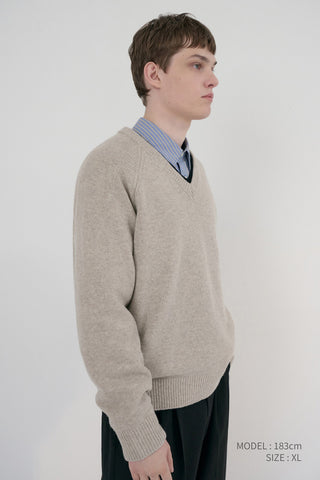 UNISEX SOFT VOLUME V-NECK SWEATER LIGHT PEBBLE