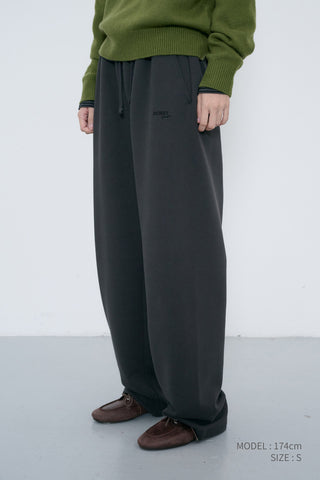 UNISEX STRAIGHT SWEATPANTS SOFT BLACK