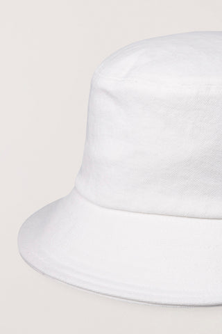 ADVENTURE BUCKET HAT WHITE