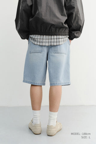 PLEATED BERMUDA DENIM SHORTS LIGHT BLUE