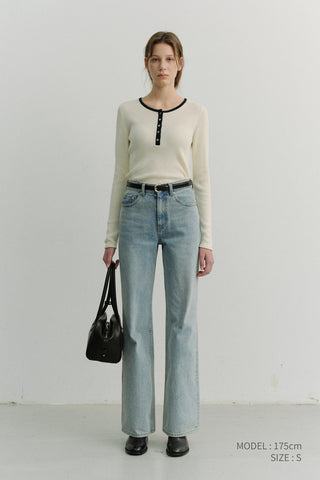 RELAXED FLARED JEANS LIGHT BLUE