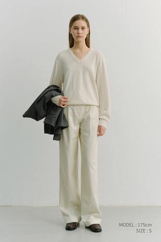 UNISEX SOFT V-NECK SWEATER IVORY