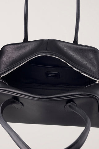 SOFT FRAME COMPACT SHOULDER BAG BLACK