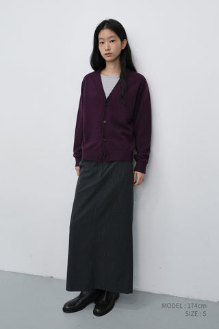 UNISEX V-NECK CARDIGAN PLUM