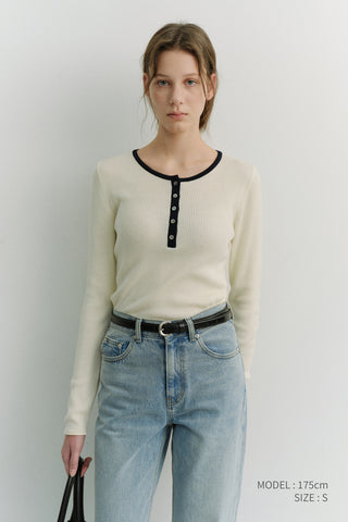 BUTTONED ROUND-NECK KNIT TOP CREAM