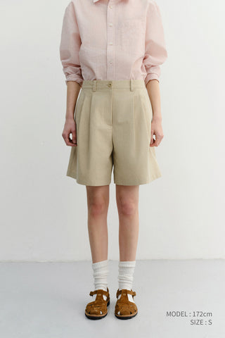 DOUBLE PLEATED BERMUDA SHORTS BEIGE