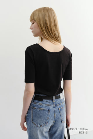 ESSENTIAL BOAT NECK T-SHIRT BLACK