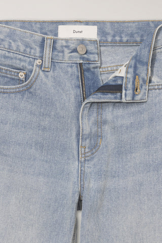 ESSENTIAL SEMI BOOT-CUT JEANS LIGHT BLUE