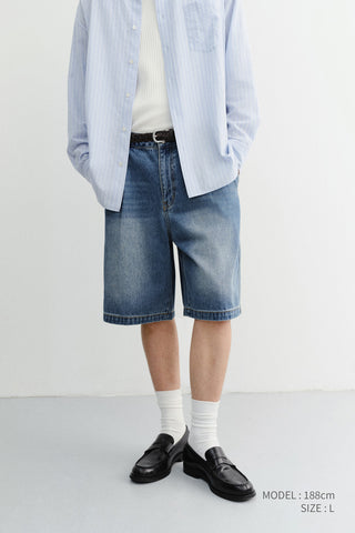 PLEATED BERMUDA DENIM SHORTS CLASSIC BLUE