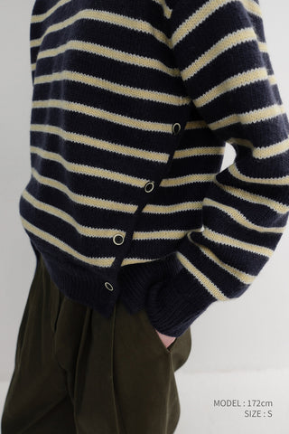 UNISEX STRIPED CHUNKY SWEATER NAVY