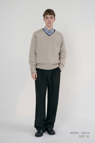 UNISEX SOFT VOLUME V-NECK SWEATER LIGHT PEBBLE