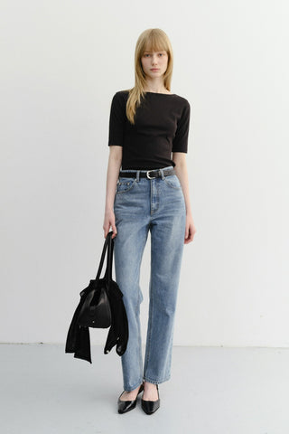 ESSENTIAL BOAT NECK T-SHIRT BLACK