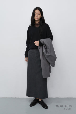 UNISEX CASHMERE V-NECK SWEATER BLACK