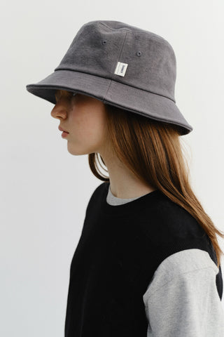 ADVENTURE BUCKET HAT CHARCOAL GREY