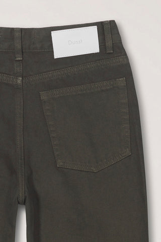 ESSENTIAL STRAIGHT COLORED JEANS BROWN