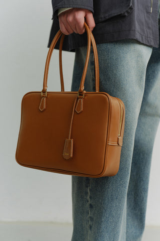 CLASSIC 28 LEATHER BAG TAN