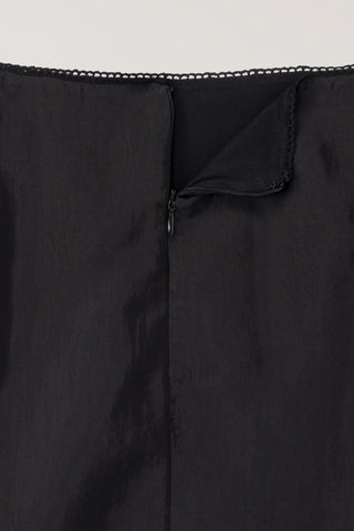 H-LINE LACED MIDI SKIRT BLACK