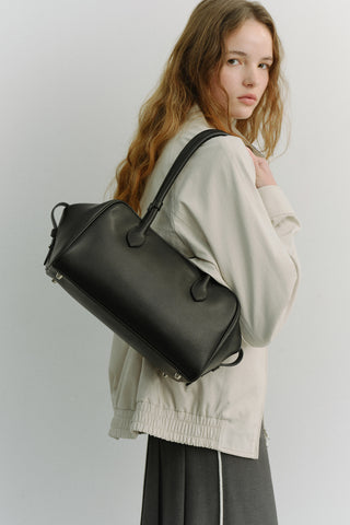 SOFT FRAME COMPACT SHOULDER BAG BLACK