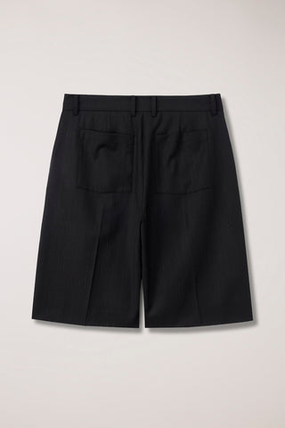 PLEATED BERMUDA SHORTS BLACK