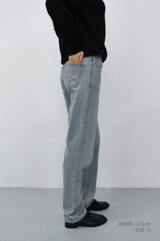 ESSENTIAL STRAIGHT JEANS LIGHT BLUE