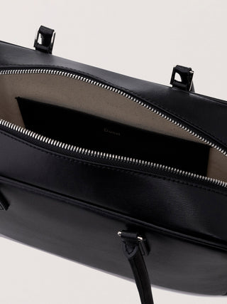 CLASSIC 28 LEATHER BAG BLACK